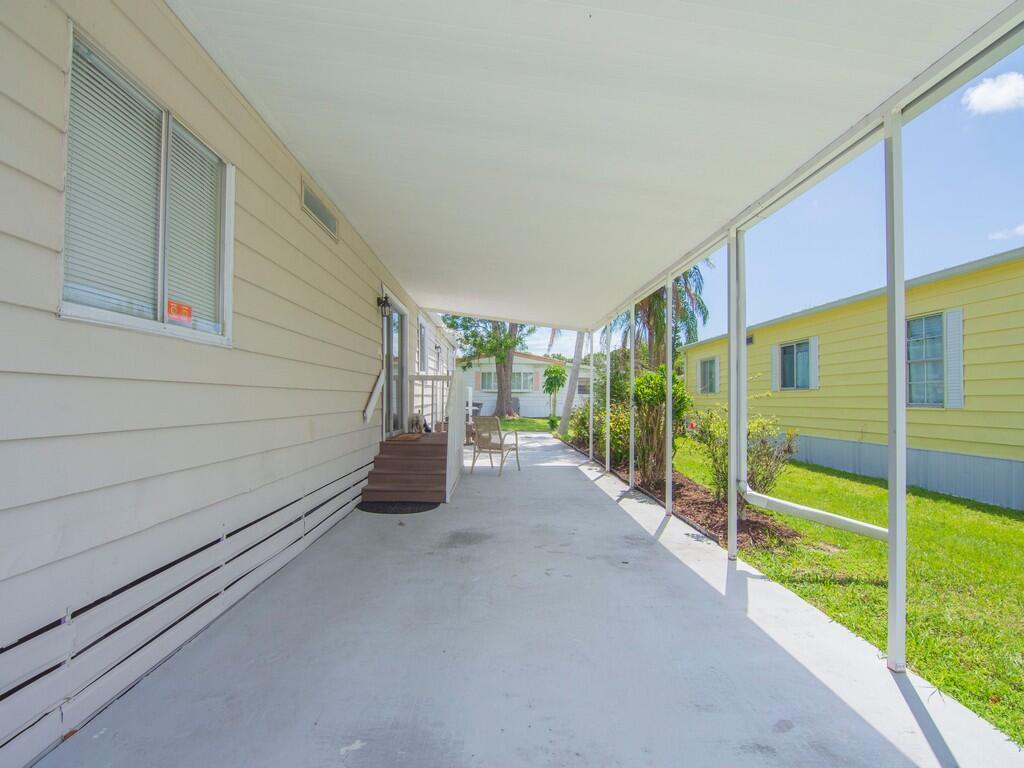 78 W Caribbean, Port St. Lucie FL 34952 photo 4