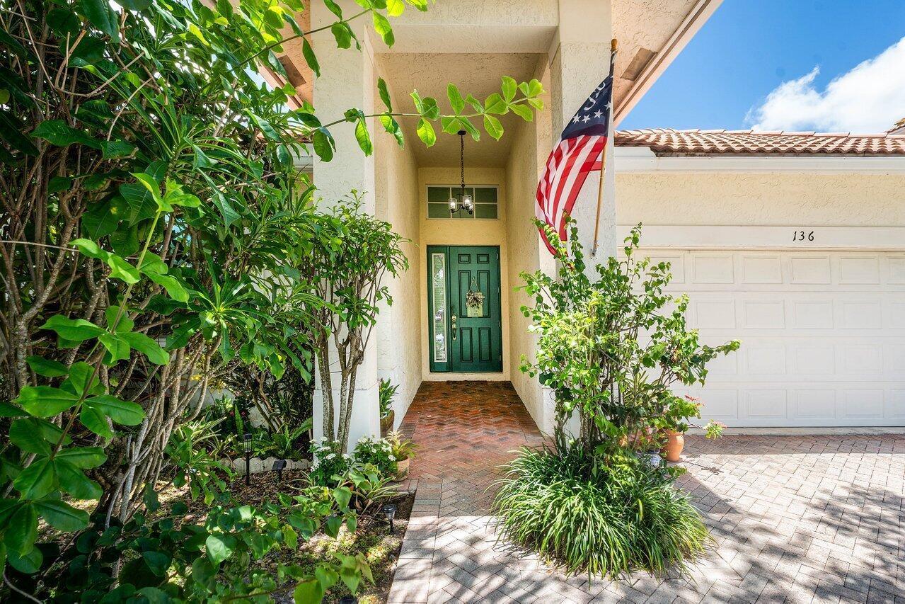 136 Hidden Hollow Terrace, Palm Beach Gardens FL 33418 photo 4