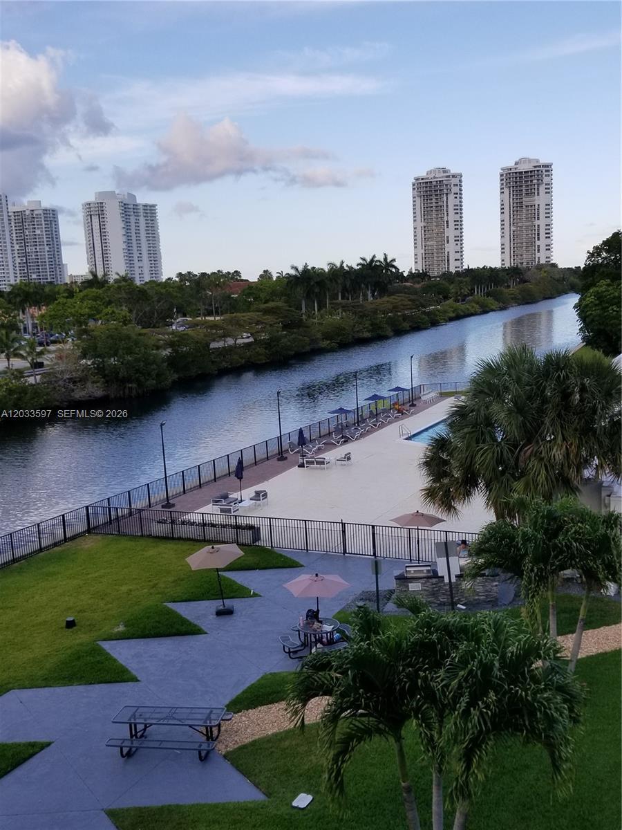 3401 N Country Club Dr # 211, Aventura FL 33180 photo 2