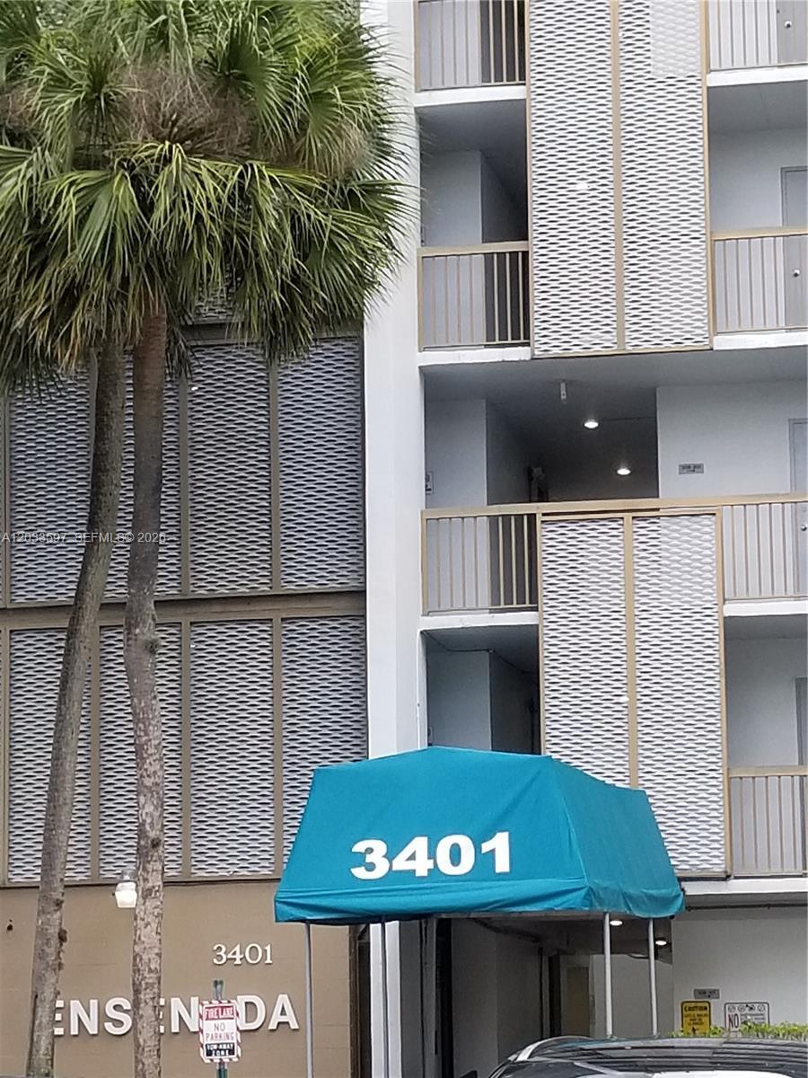3401 N Country Club Dr # 211, Aventura FL 33180 photo 4