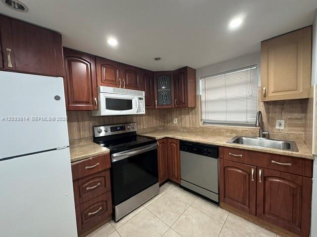 16450 Miami Dr # 108, North Miami Beach FL 33162 photo 3