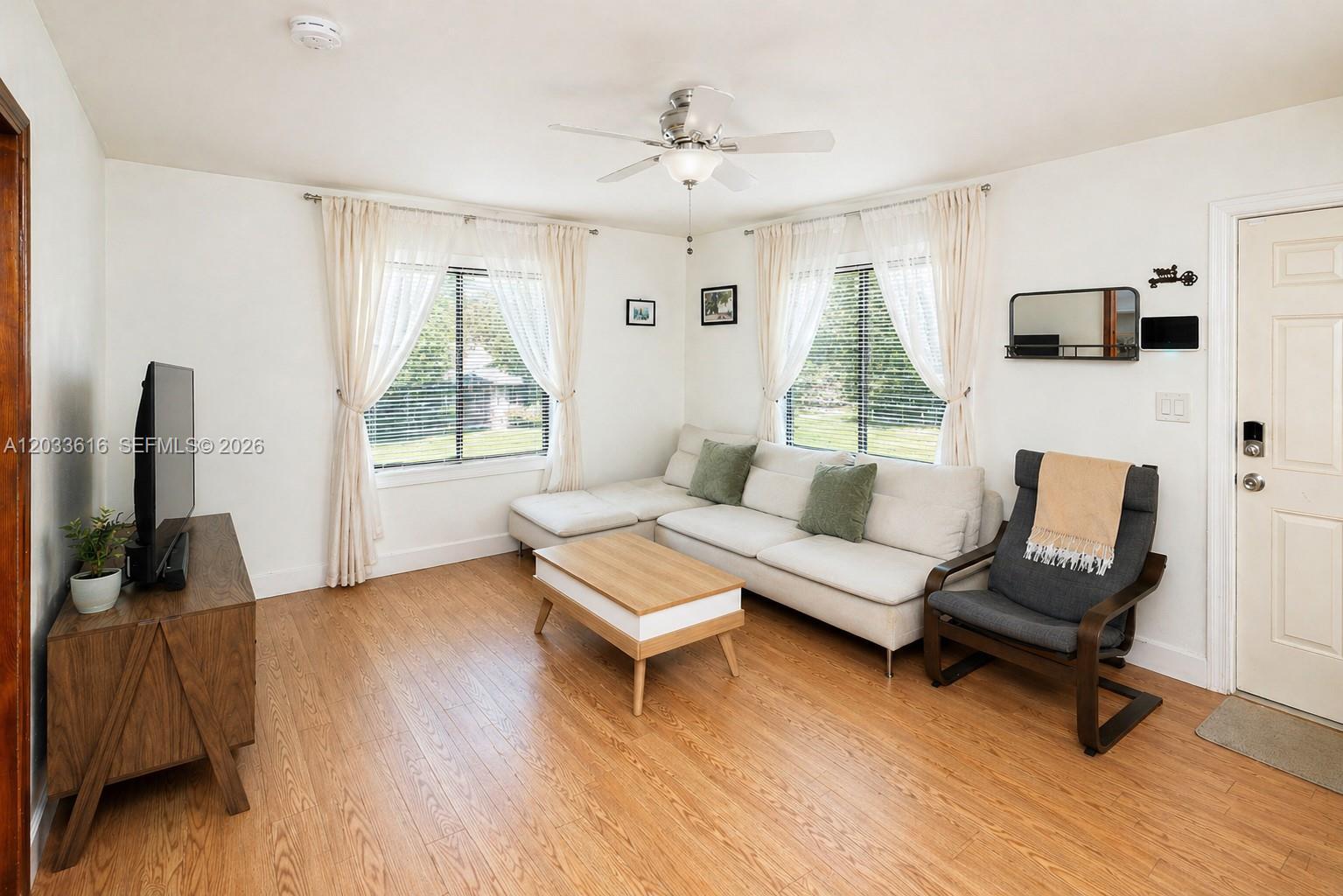 2330 Scott St, Hollywood FL 33020 photo 2