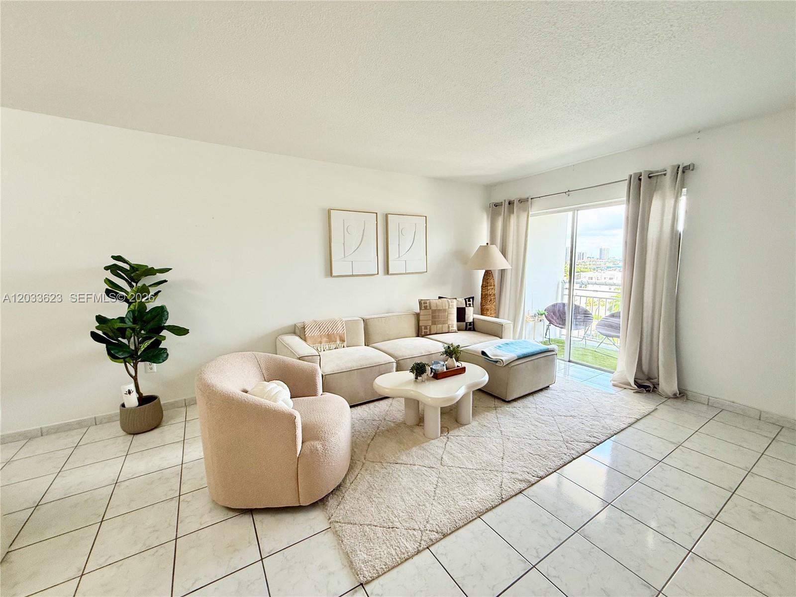 400 Kings Point Dr # 928, Sunny Isles Beach FL 33160 photo 2