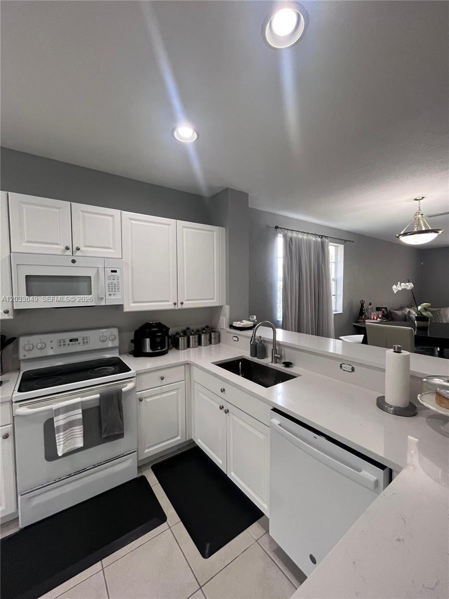 681 NW 42nd Ave, Plantation FL 33317 photo 3
