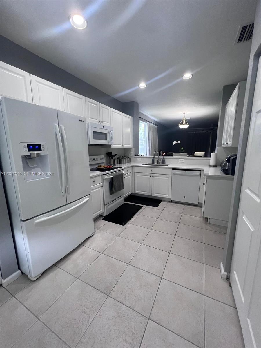 681 NW 42nd Ave, Plantation FL 33317 photo 4