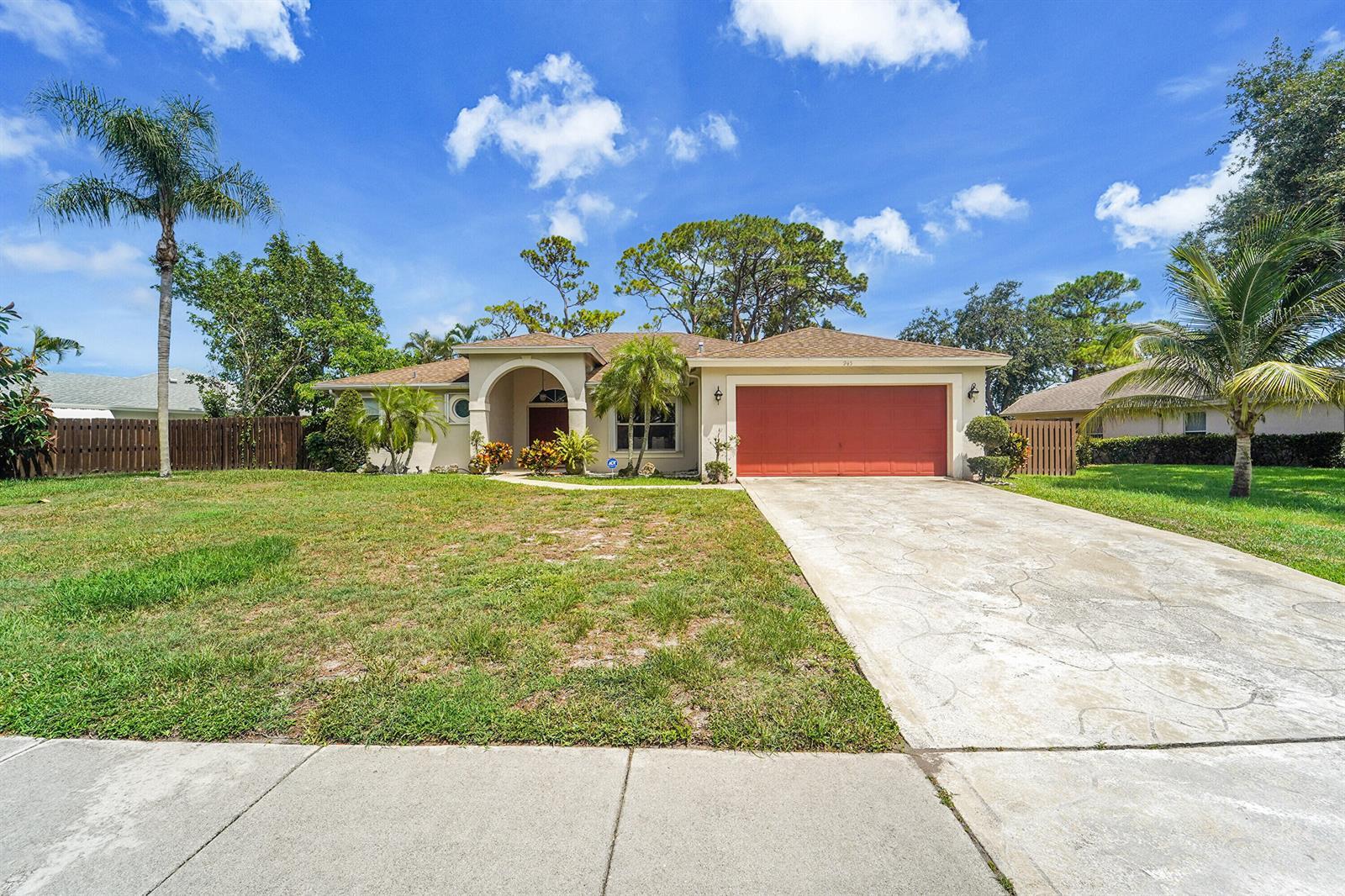 945 Sunflower Avenue, Delray Beach FL 33445 photo 2