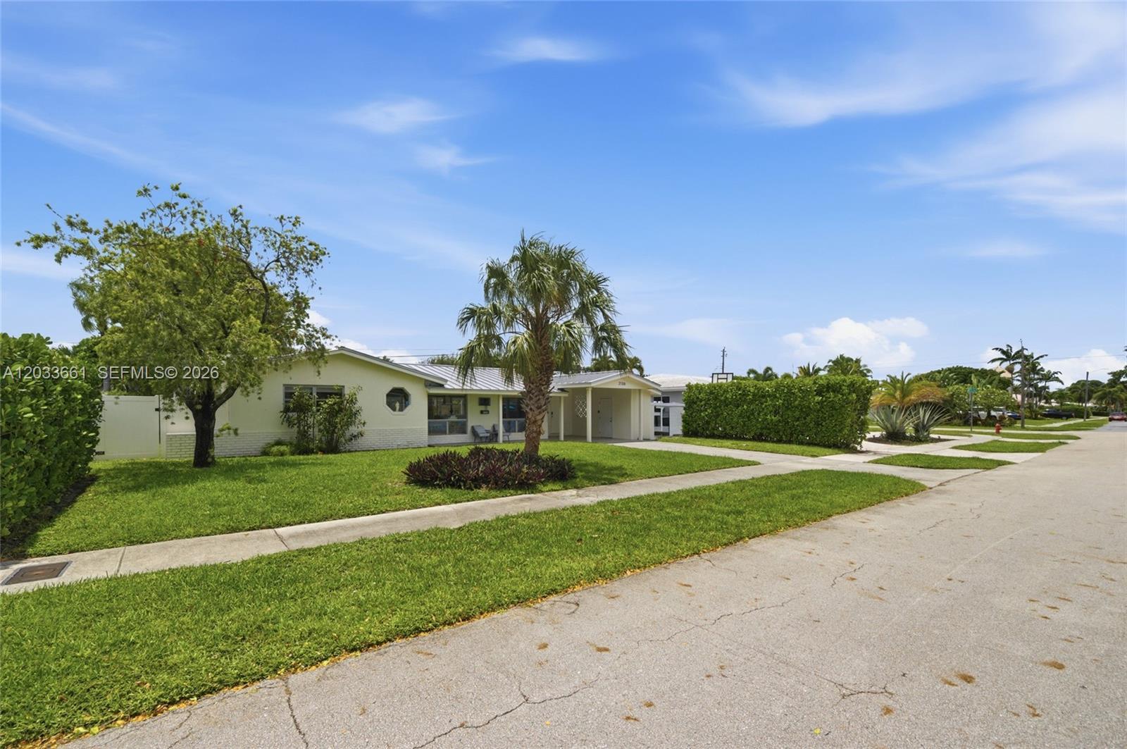 2136 NE 64th St, Fort Lauderdale FL 33308 photo 3