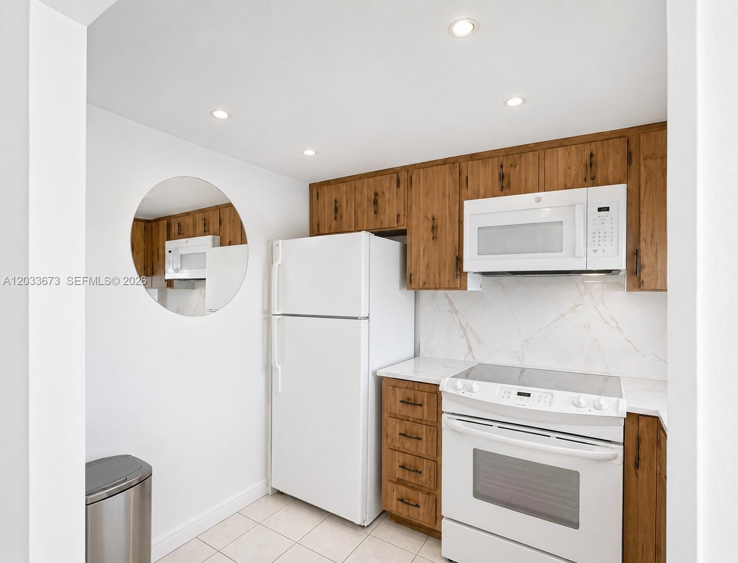 16465 NE 22nd Ave # 206, North Miami Beach FL 33160 photo 3
