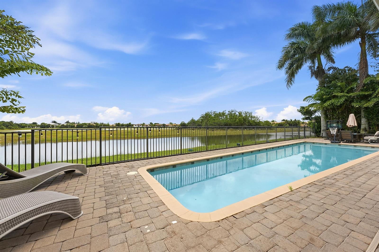 851 Edgebrook Lane, West Palm Beach FL 33411 photo 2