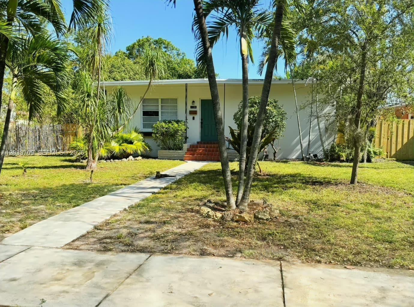 1135 NE 133 rd St, North Miami FL 33161 photo 3