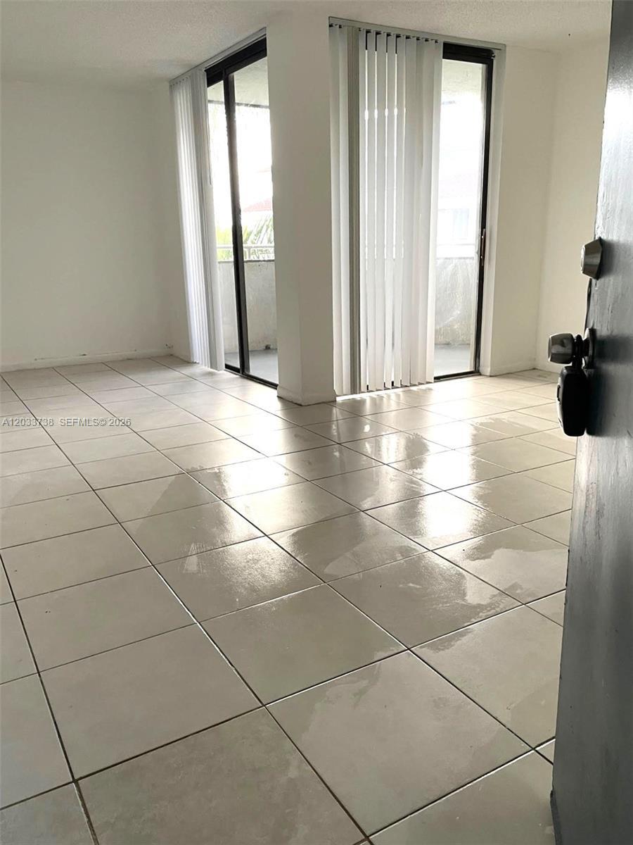 8255 SW 152nd Ave # 405, Miami FL 33193 photo 2