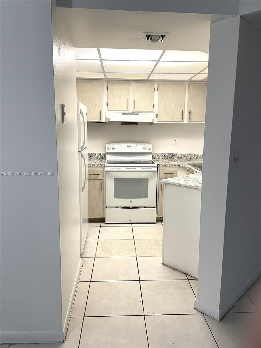 8255 SW 152nd Ave # 405, Miami FL 33193 photo 4