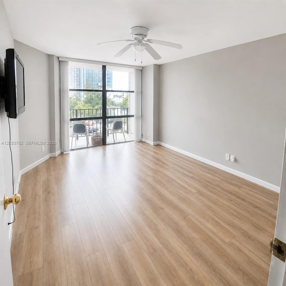 800 Parkview Dr # 512, Hallandale Beach FL 33009 photo 5