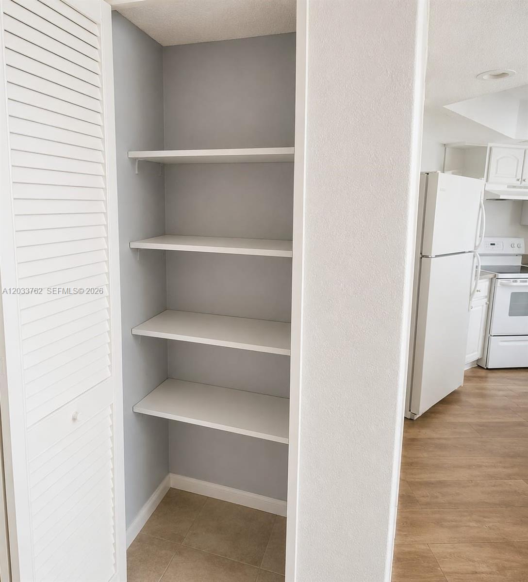 800 Parkview Dr # 512, Hallandale Beach FL 33009 photo 4