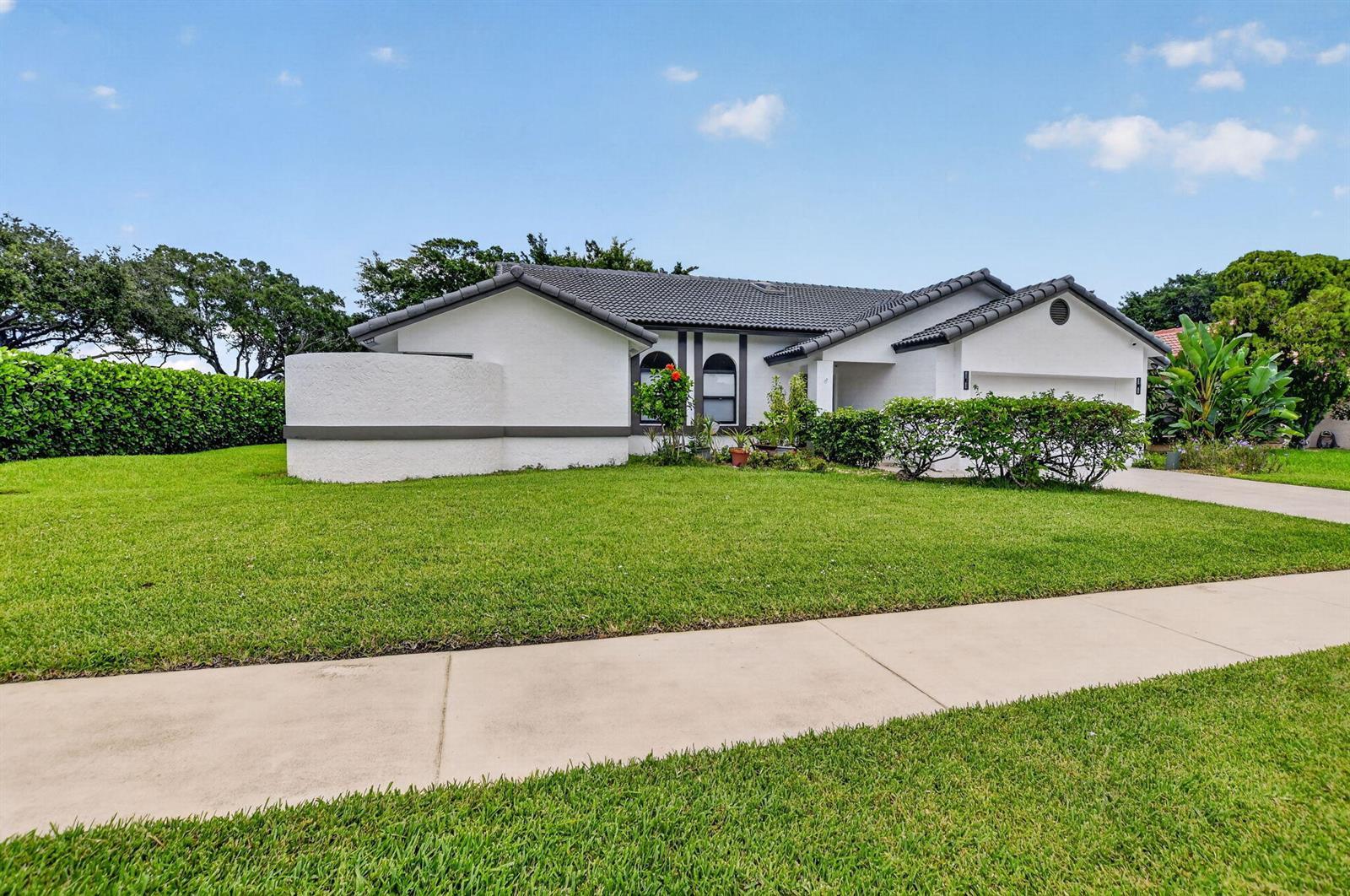19700 Sedgefield Terrace, Boca Raton FL 33498 photo 2