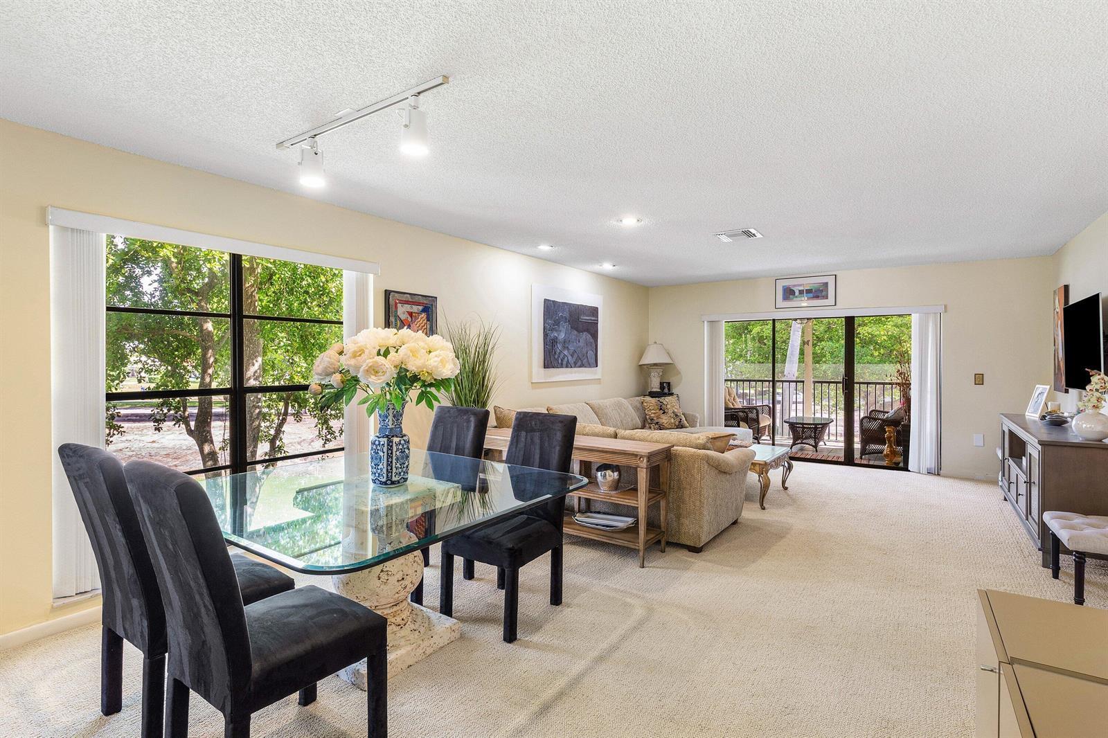 29 Stratford Lane W # B, Boynton Beach FL 33436