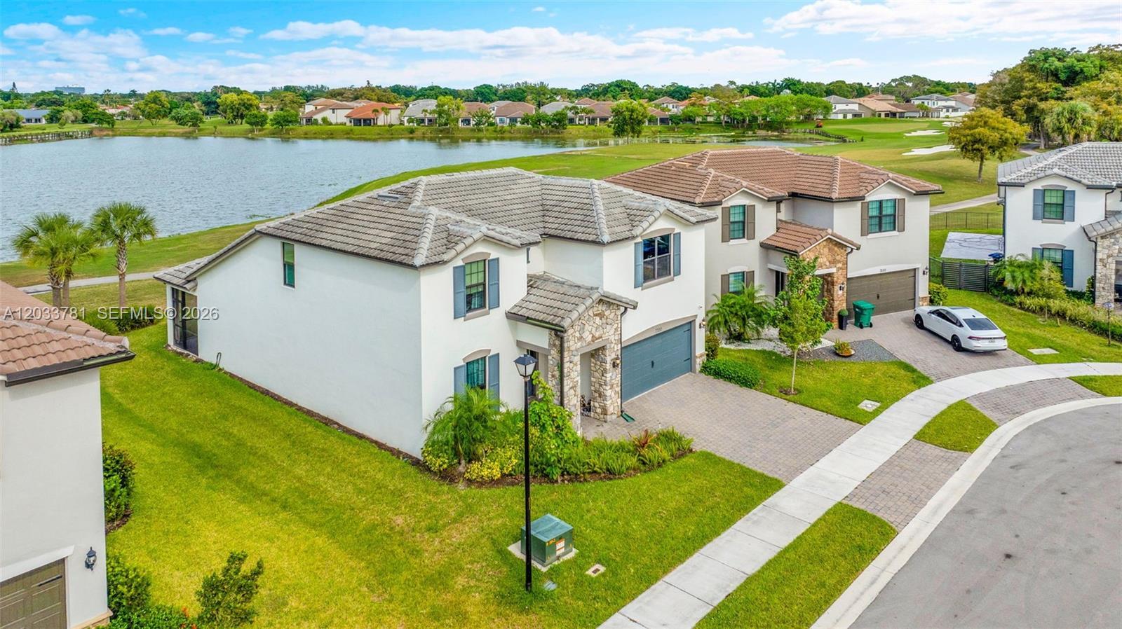 7700 NW 84th Ln, Tamarac FL 33321 photo 2