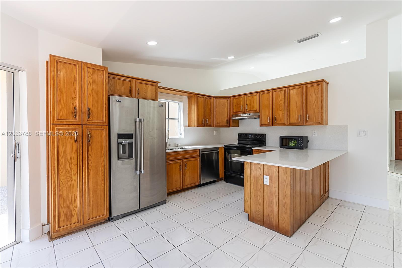 15881 SW 139th Ave, Miami FL 33177 photo 3