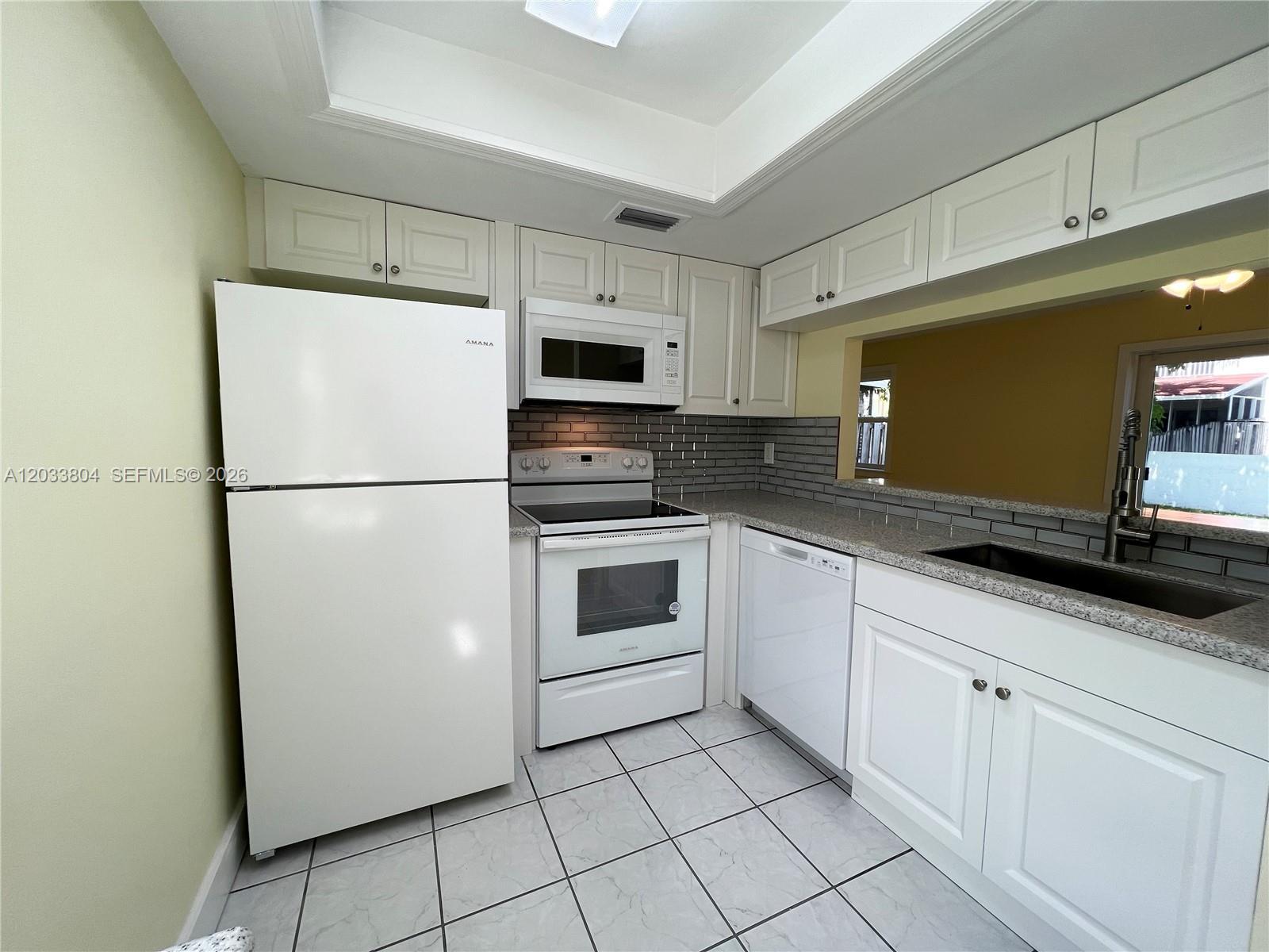 20759 SW 83rd Ave, Cutler Bay FL 33189 photo 2