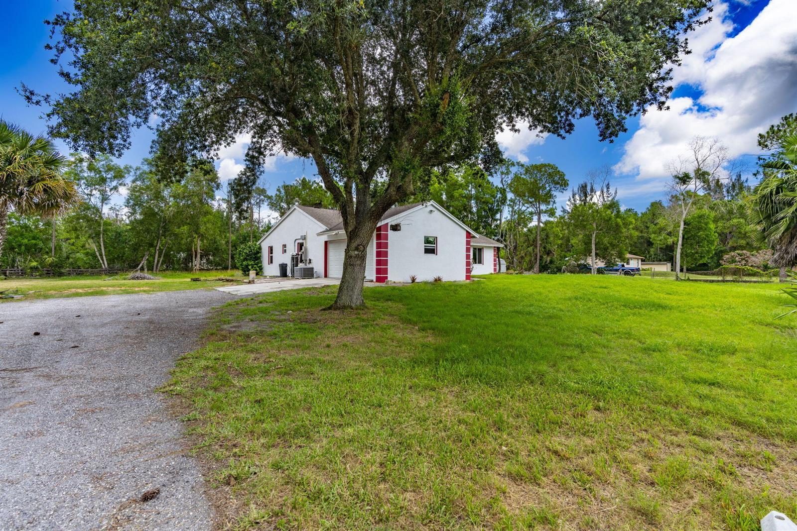 13387 N 68th St Street N, FL 33412 photo 2