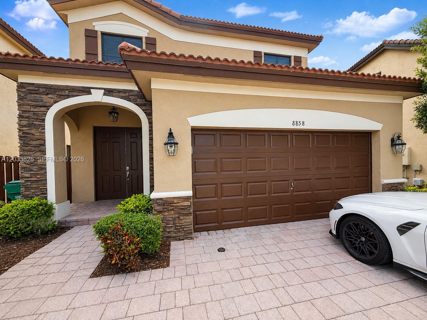 8858 NW 101st Pl, Doral FL 33178 photo 3