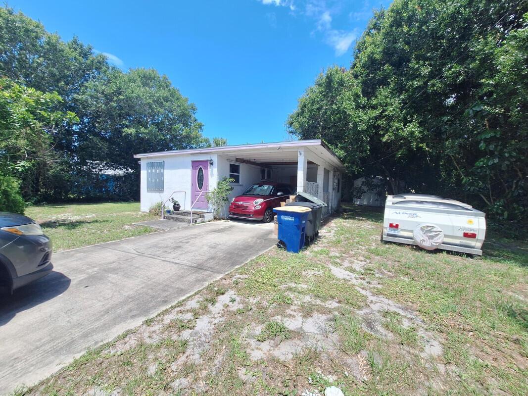 1005 Apple Street, Fort Pierce FL 34950