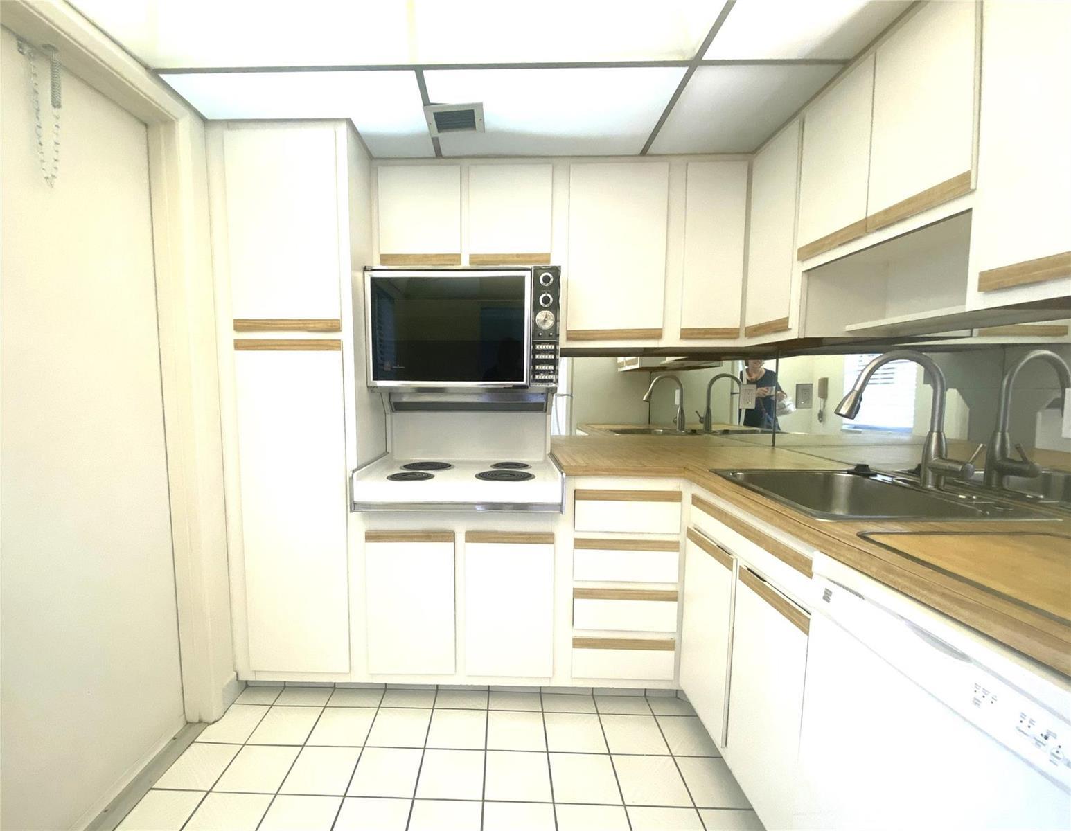 2671 S Course Drive # 602, Pompano Beach FL 33069 photo 4