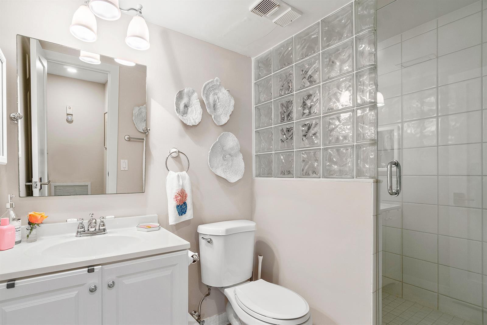 2805 SW 22nd Avenue Unit 104, Delray Beach FL 33445 photo 5