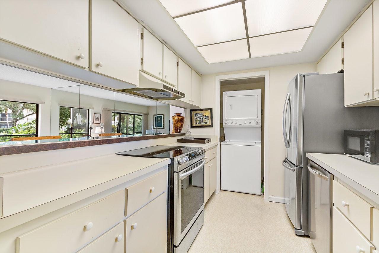 11863 Wimbledon Circle # 426, Wellington FL 33414 photo 4