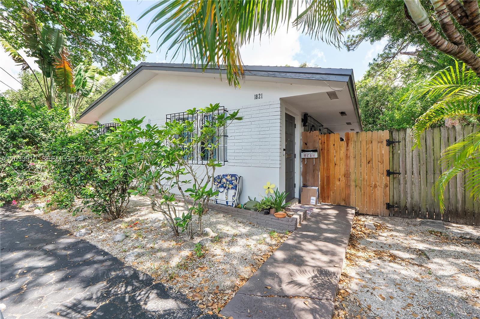1821 SW 11th Ct Rear, Fort Lauderdale FL 33312 photo 2