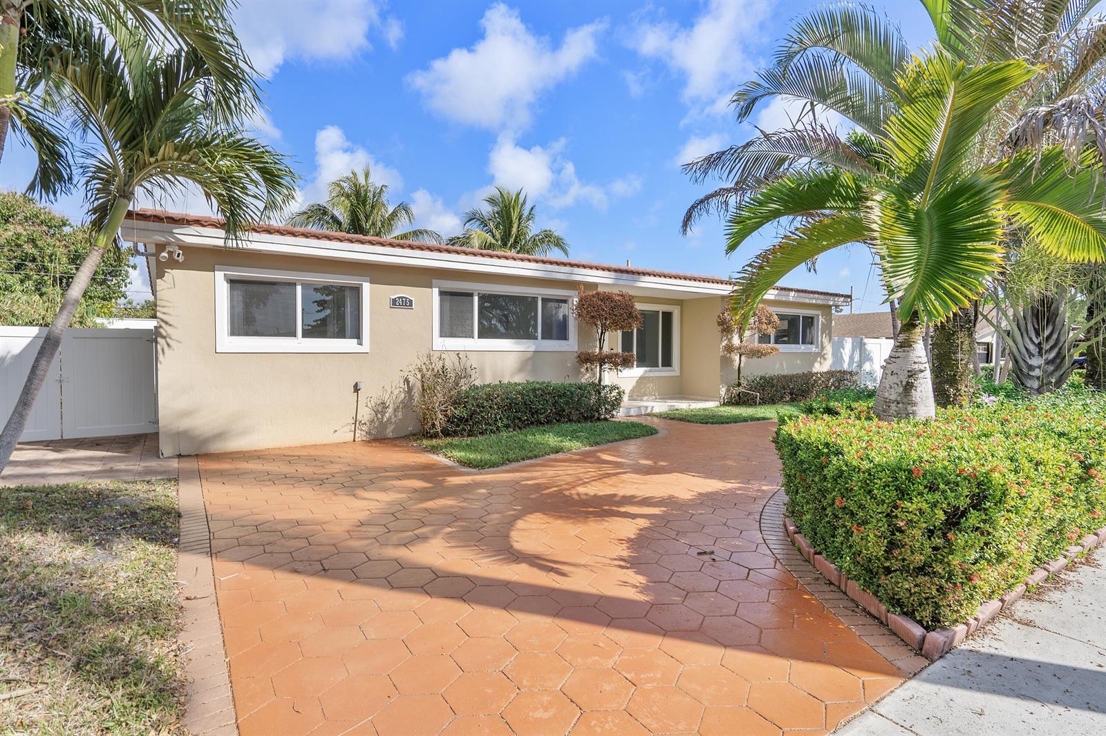 2475 NE 214th Street, Aventura FL 33180 photo 3