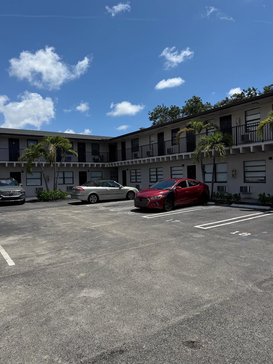110 NW 7th Avenue # 18, Pompano Beach FL 33060 photo 3