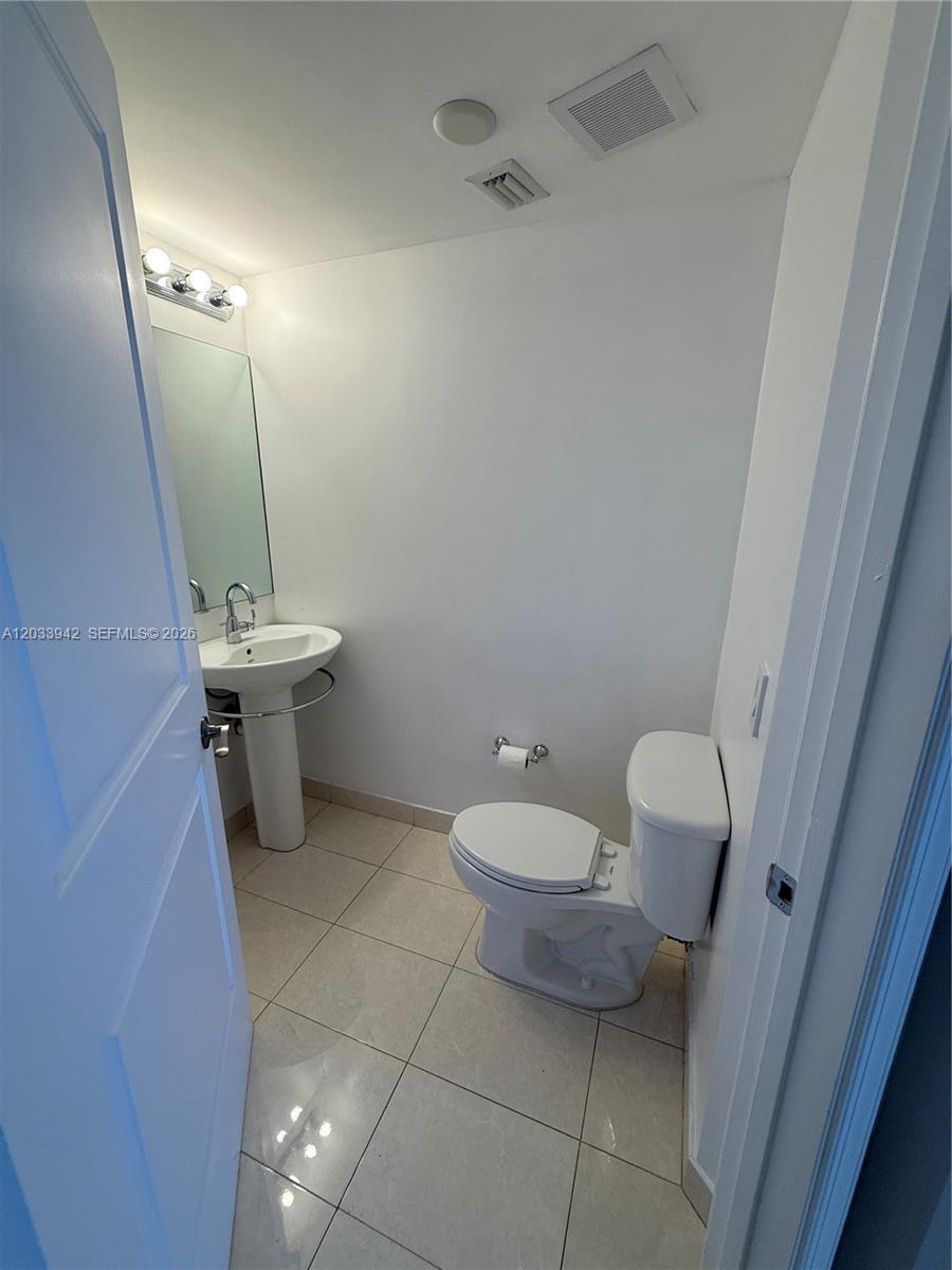 480 NE 30th St # 1504, Miami FL 33137 photo 4
