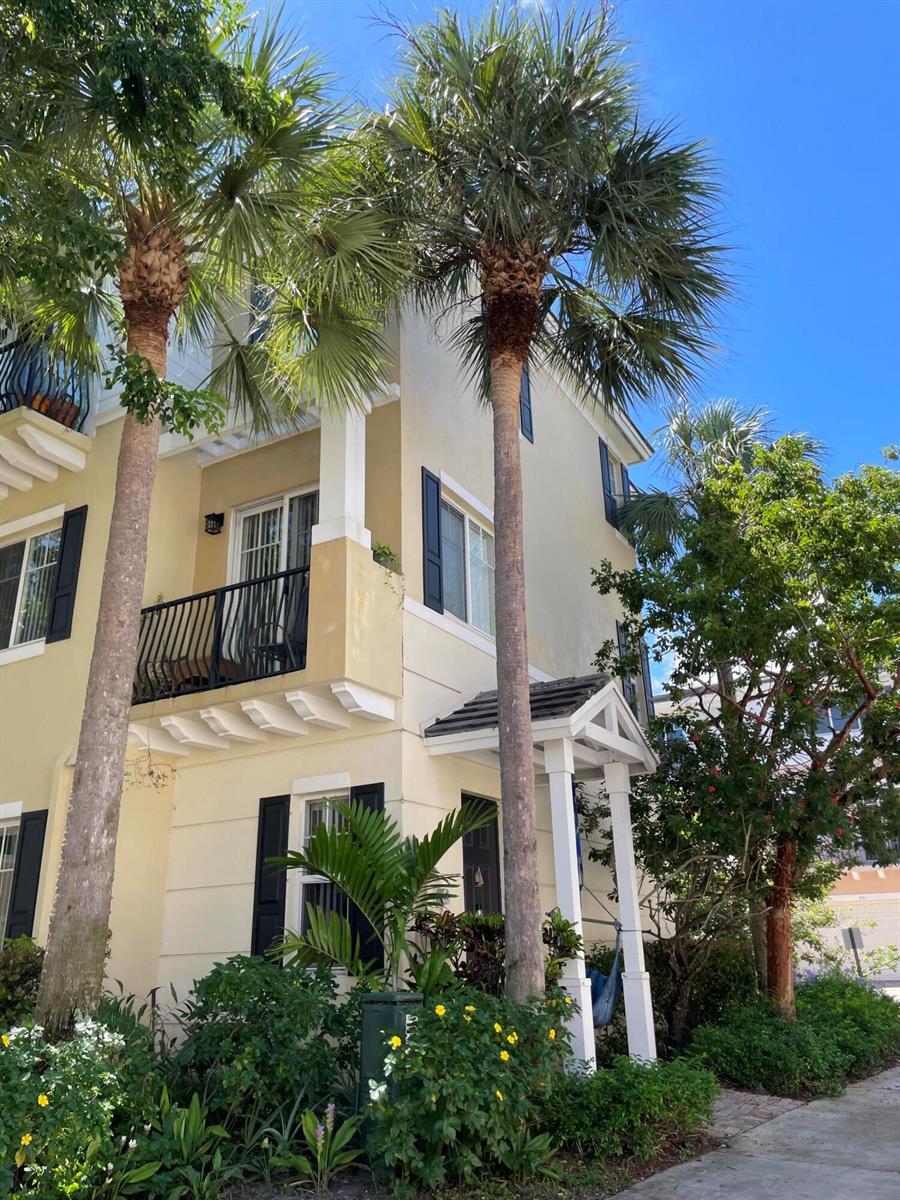 552 NW 39th Circle N, Boca Raton FL 33431
