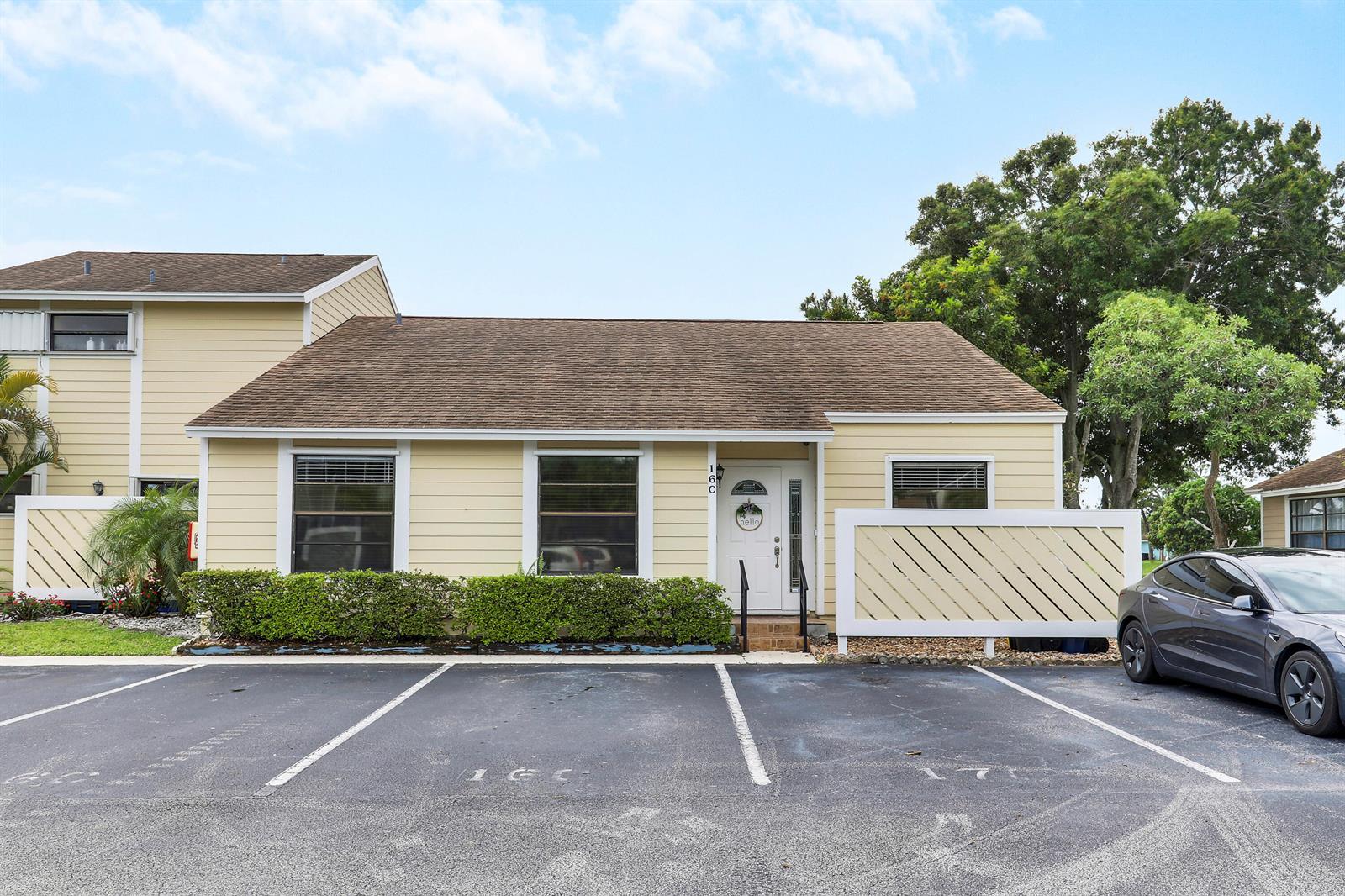 703 Stonewood Court # 16c, Jupiter FL 33458