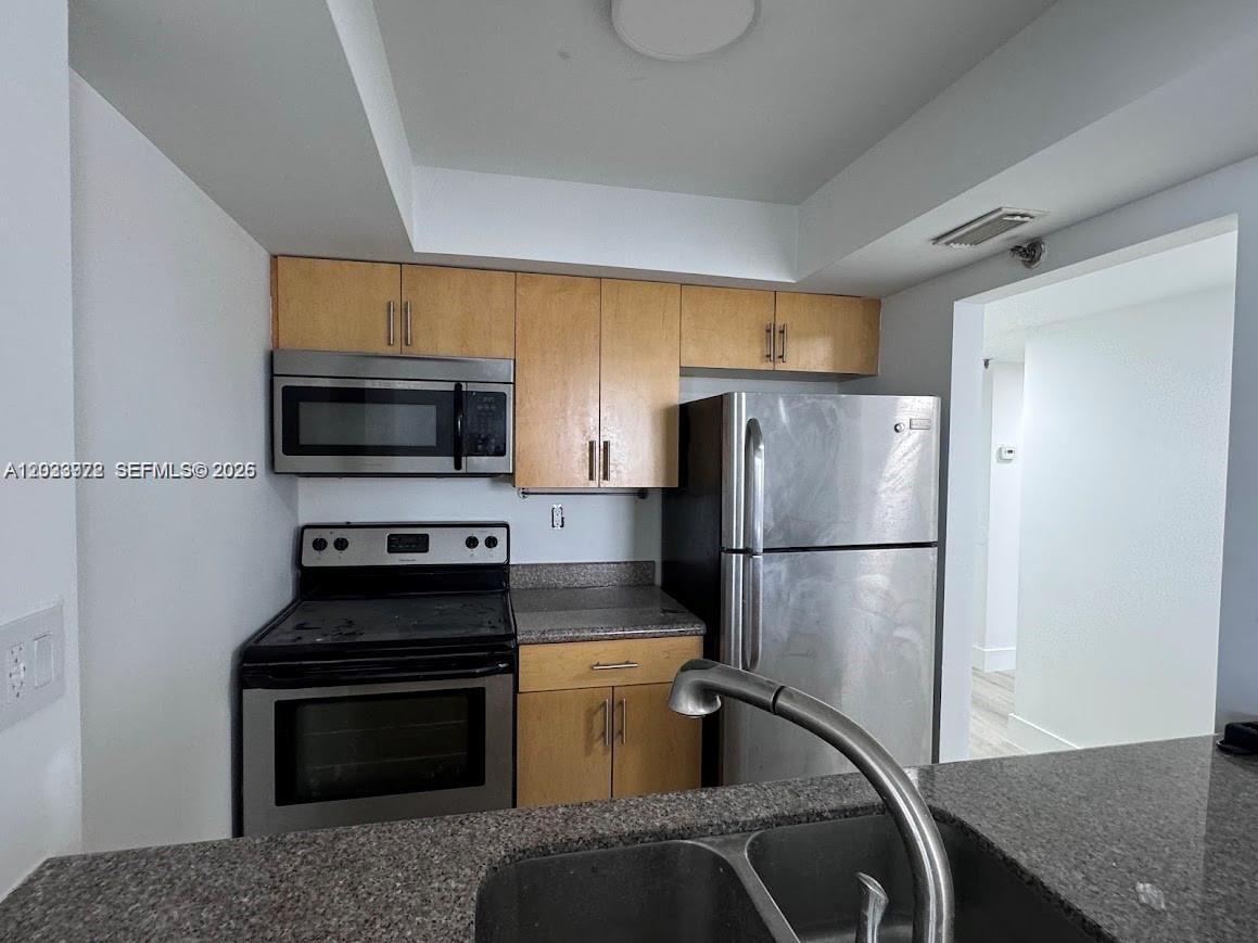 850 N Miami Ave # 2108, Miami FL 33136 photo 3