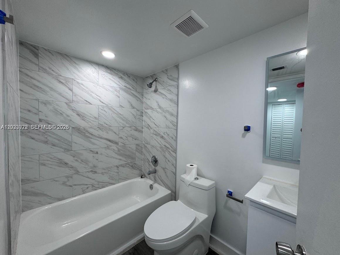 850 N Miami Ave # 2108, Miami FL 33136 photo 4
