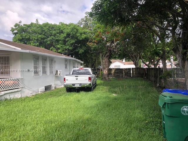 3314 NW 9th Ct, Miami FL 33127 photo 2