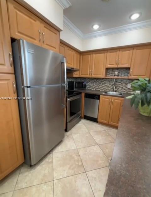 500 Layne Blvd # 20, Hallandale Beach FL 33009 photo 3