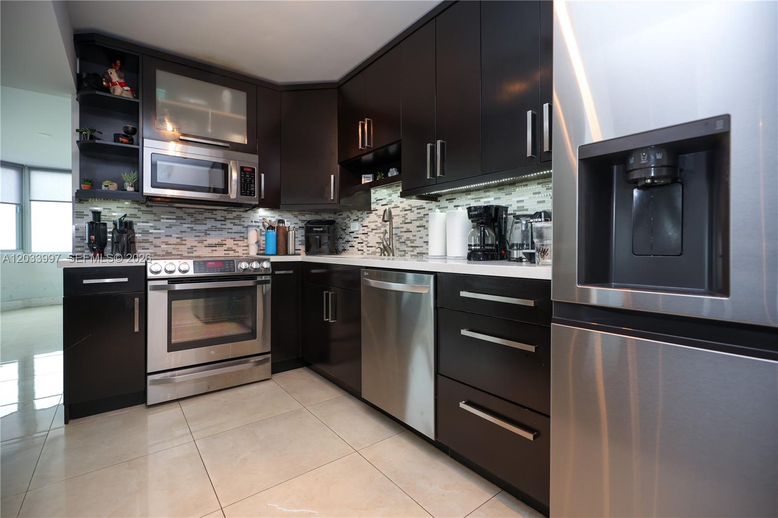7135 Collins Ave # 735, Miami Beach FL 33141 photo 3