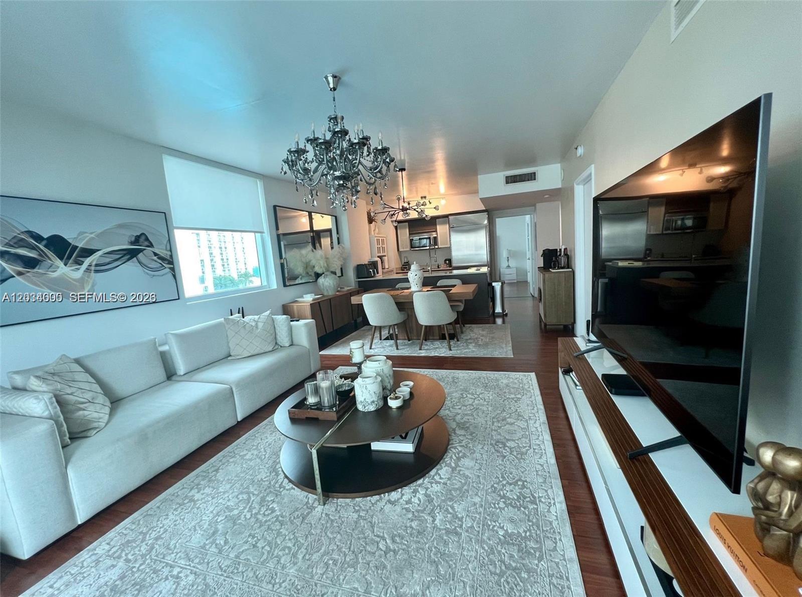 500 Brickell Ave # 1410, Miami FL 33131 photo 2