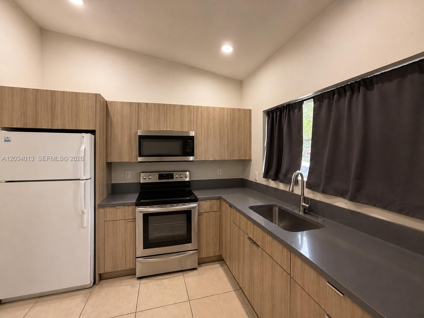 3874 SW 48th Ave # 3874, Hollywood FL 33023 photo 3
