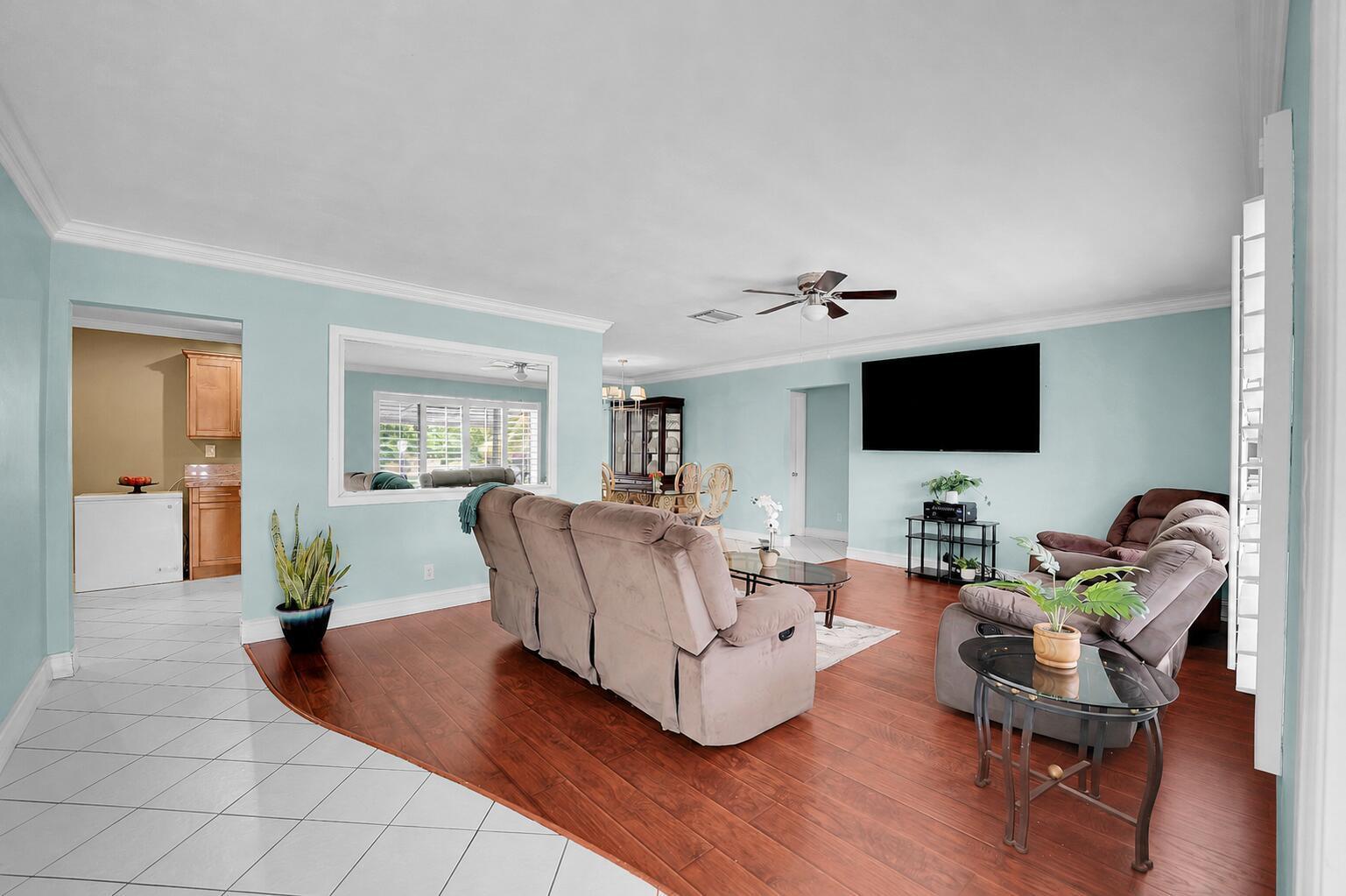 4400 NW 44th Terrace, Tamarac FL 33319 photo 5