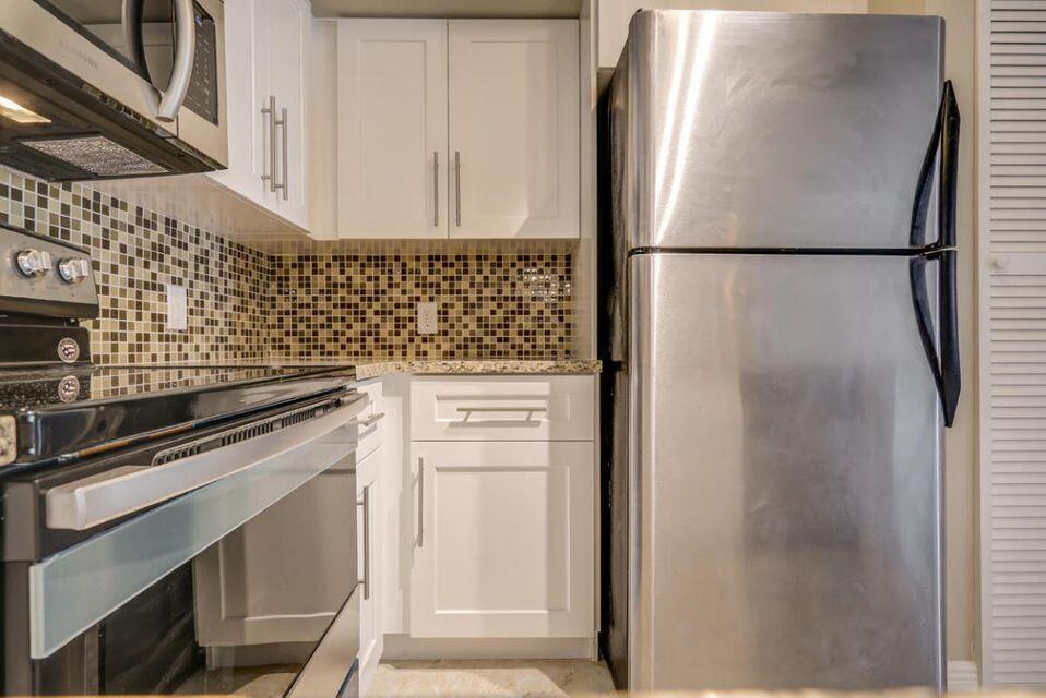 140 Yacht Club Way # 206, Hypoluxo FL 33462 photo 4
