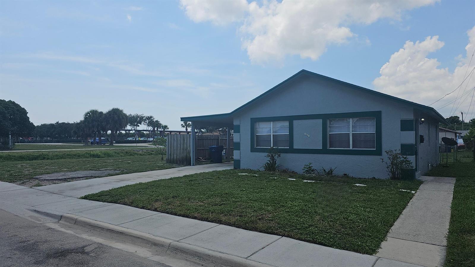 1501 W 17th Street, Riviera Beach FL 33404 photo 3