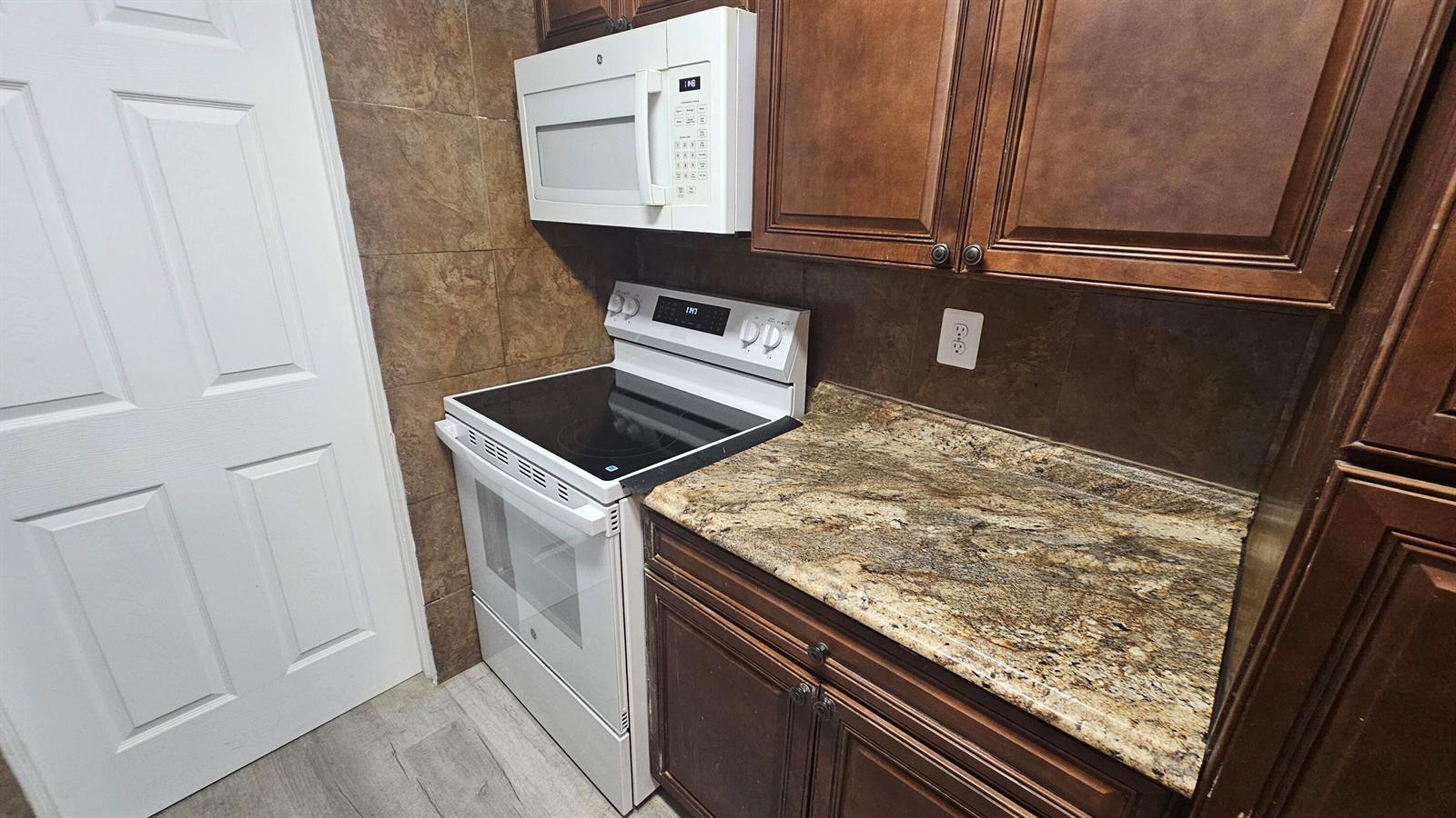 1501 W 17th Street, Riviera Beach FL 33404 photo 4