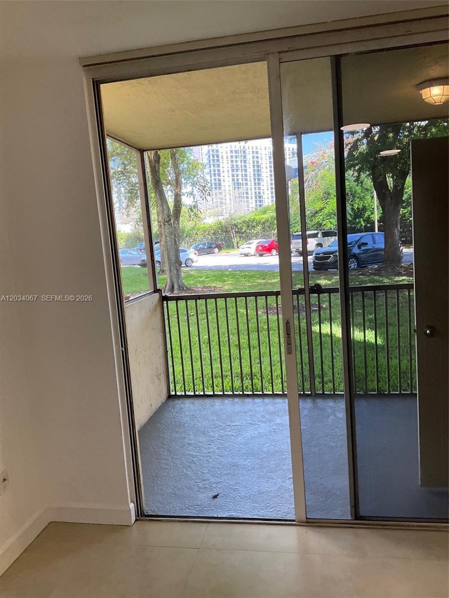 8373 Lake Dr # 106, Doral FL 33166 photo 4