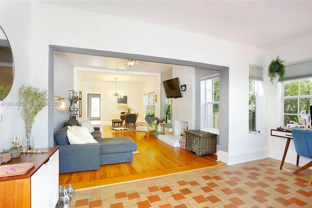 452 SW 26th Rd, Miami FL 33129 photo 4