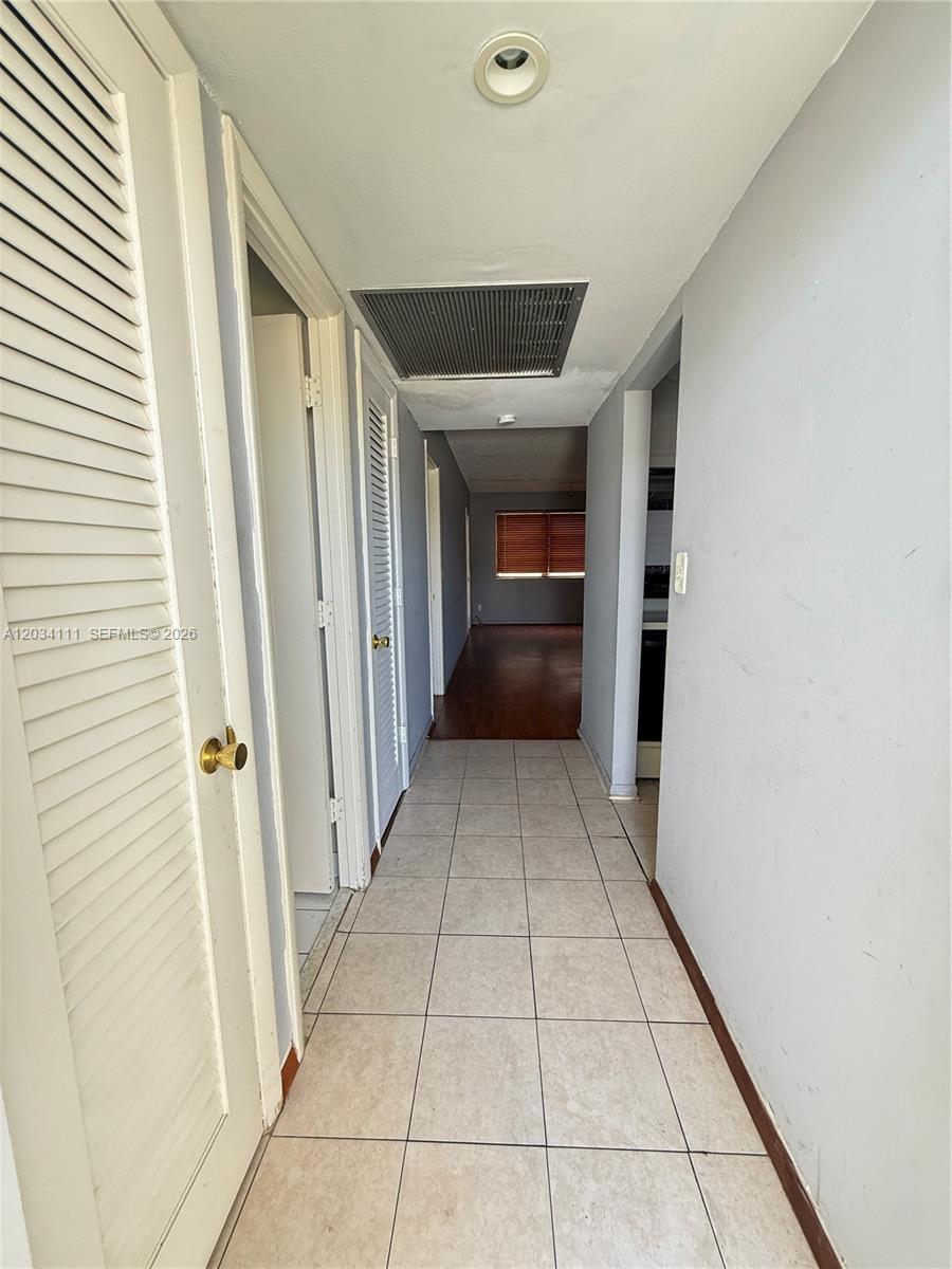2200 Park Ln # 105, Hollywood FL 33021 photo 2
