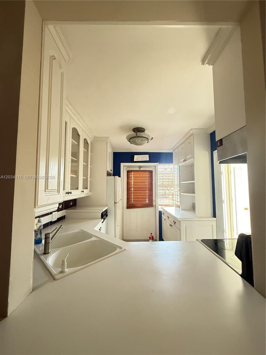 2200 Park Ln # 105, Hollywood FL 33021 photo 4